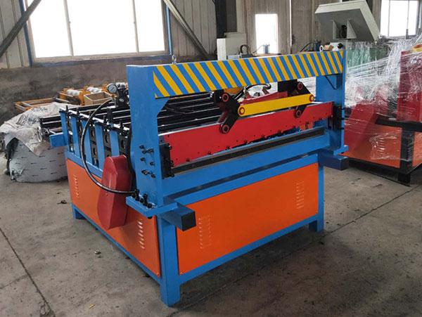 全自動(dòng)待料分條設(shè)